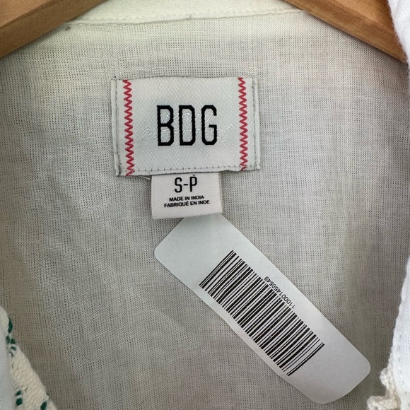 NWOT BDG Urban Outfitters Cream Green Crochet Lace Short Sleeve Button Down / sm - Picture 7 of 11
